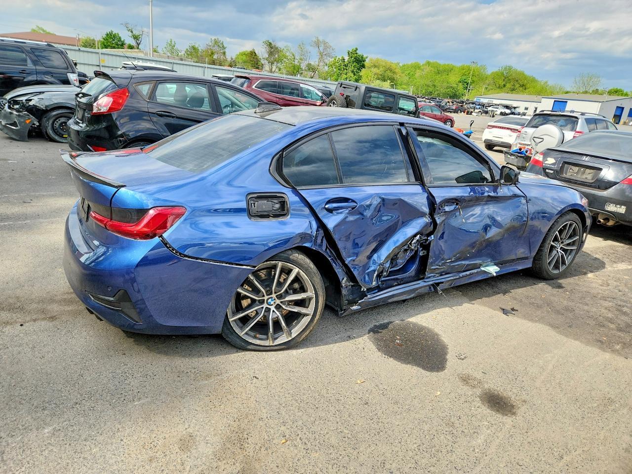 BMW Seria 3 - zdjęcie 3