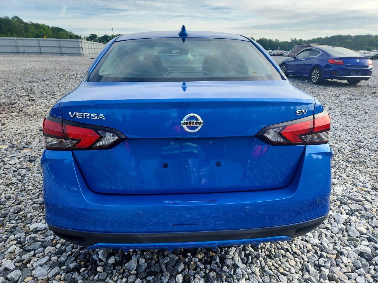 2021 Nissan Versa Sv - zdjęcie 6