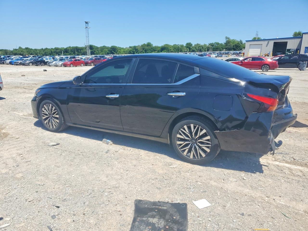 2023 Nissan Altima - zdjęcie 2