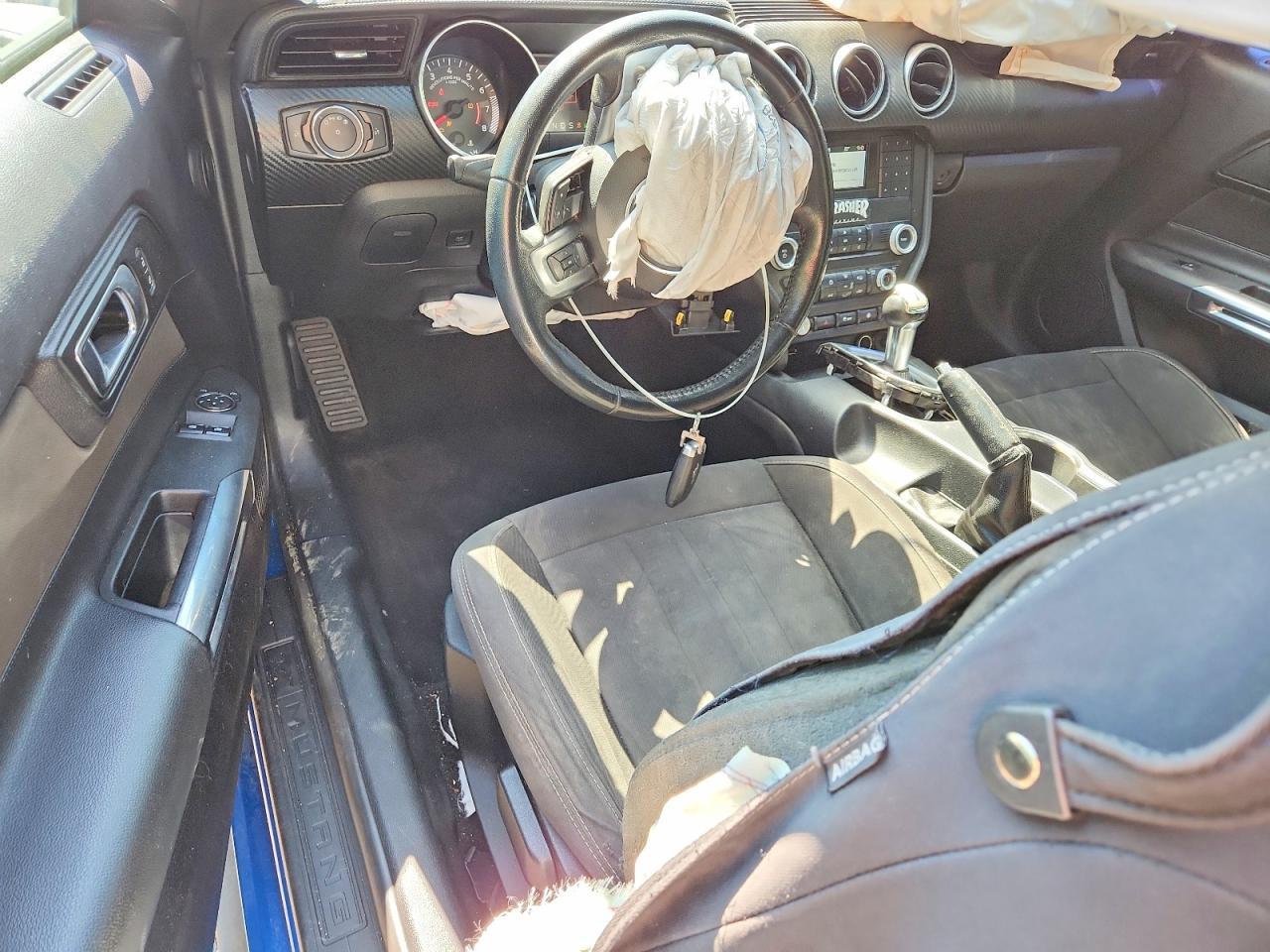 2019 Ford Mustang - zdjęcie 8