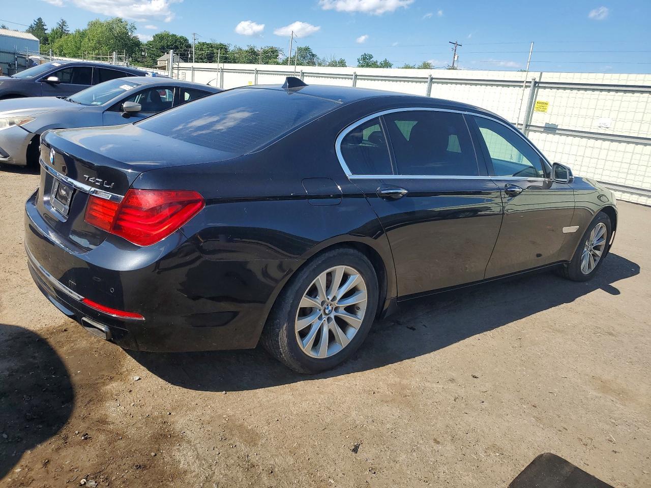 BMW Seria 7 - zdjęcie 3