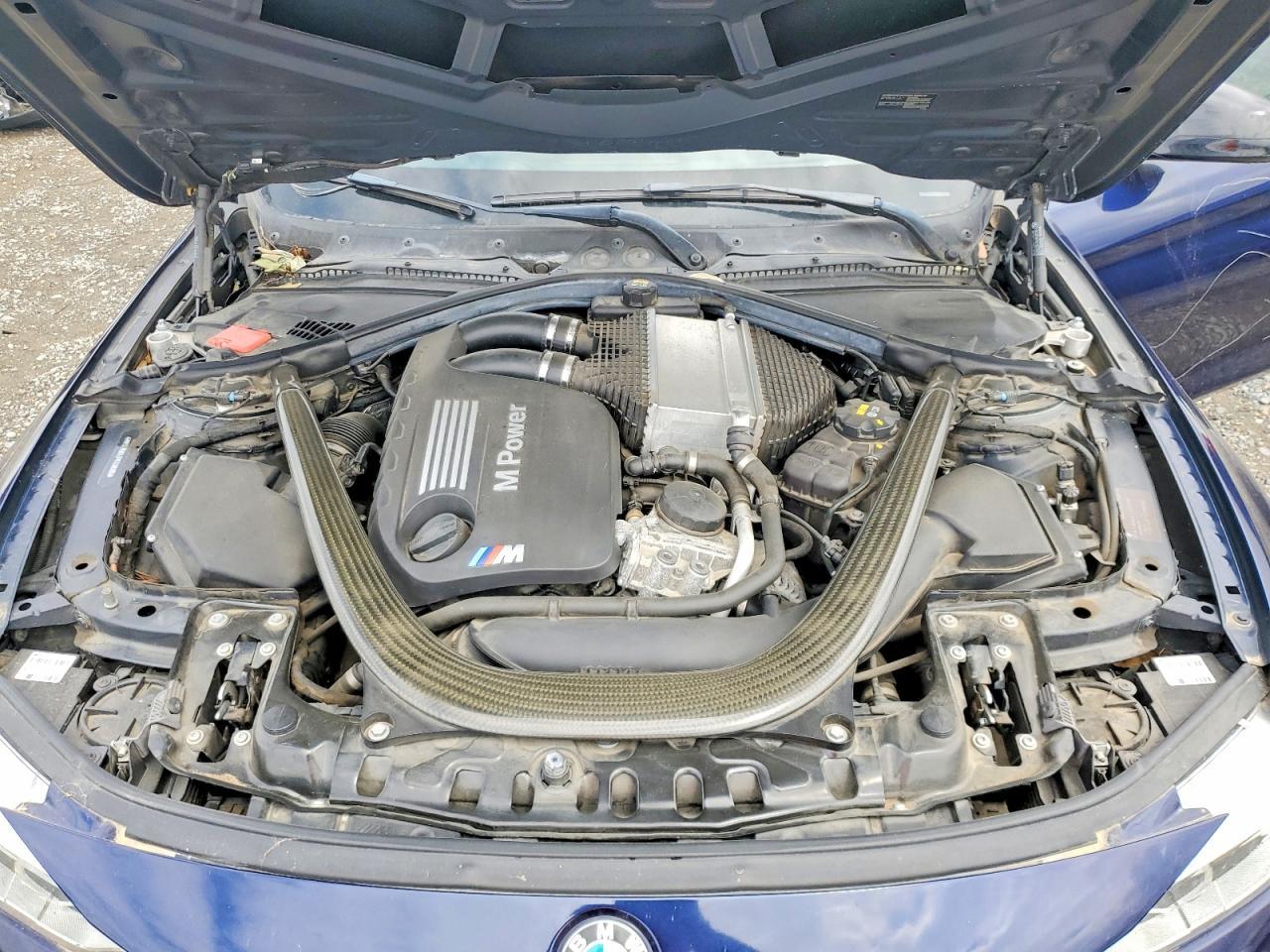 2015 BMW M4 - zdjęcie 11