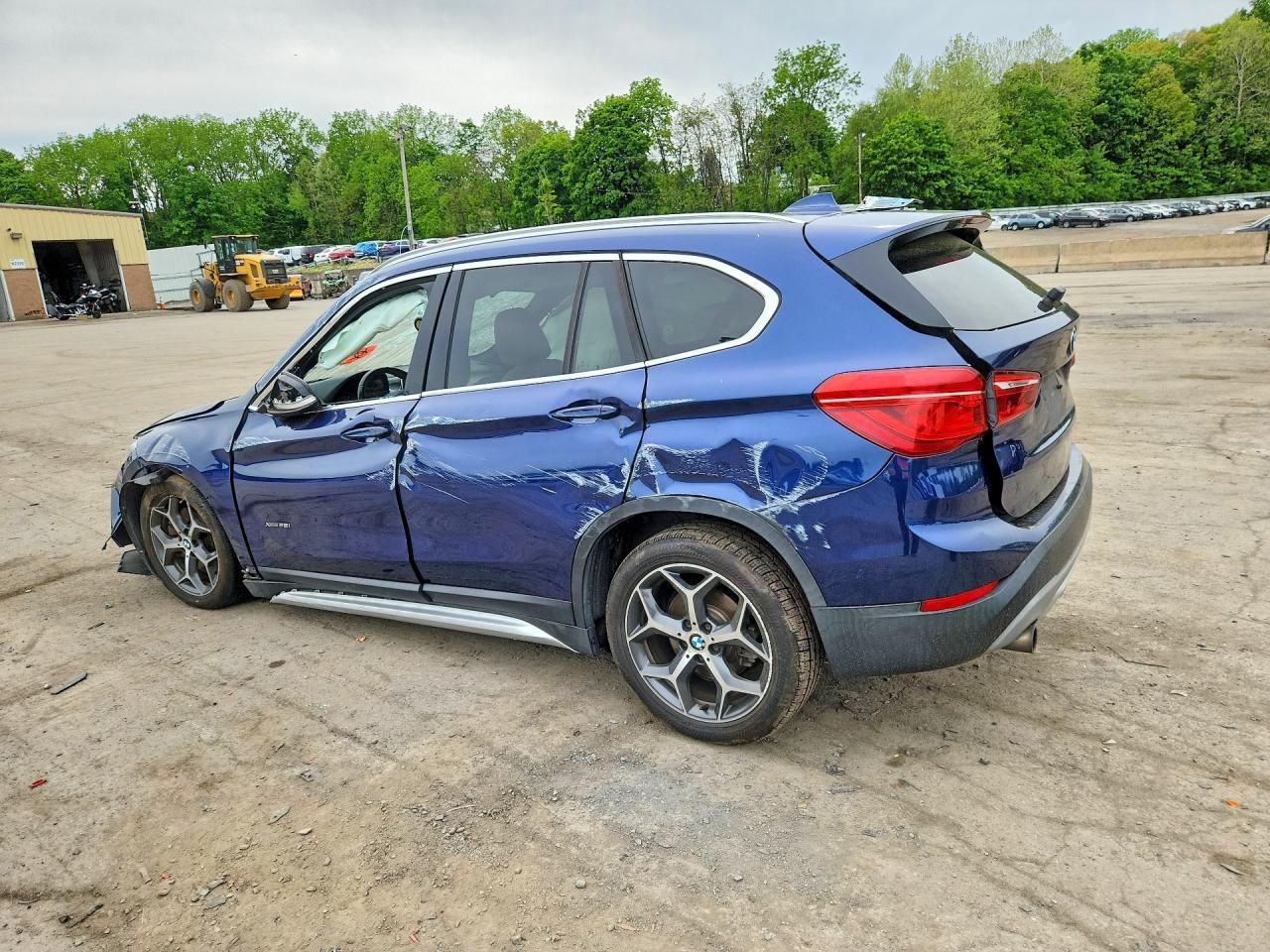 2016 BMW X1 xDrive28I - zdjęcie 2