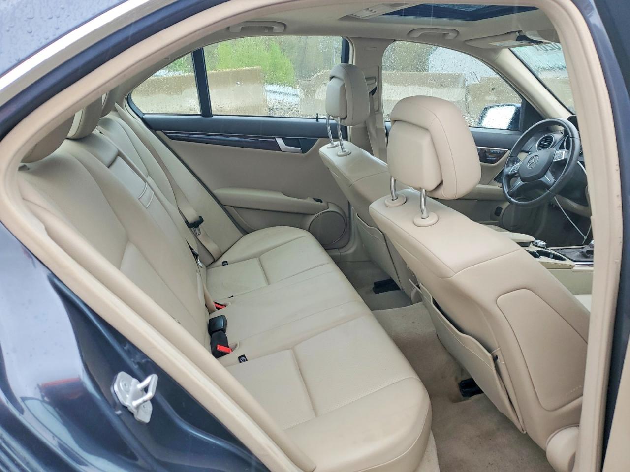 2014 Mercedes-Benz C 300 4Matic - zdjęcie 10