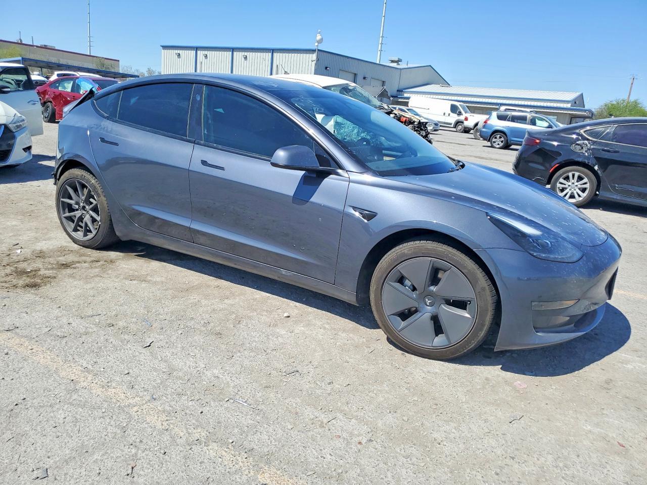 2023 Tesla Model 3 - zdjęcie 4