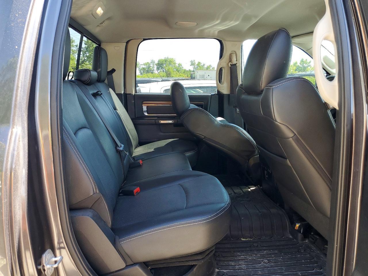 2015 Ram 1500 Laramie - zdjęcie 10