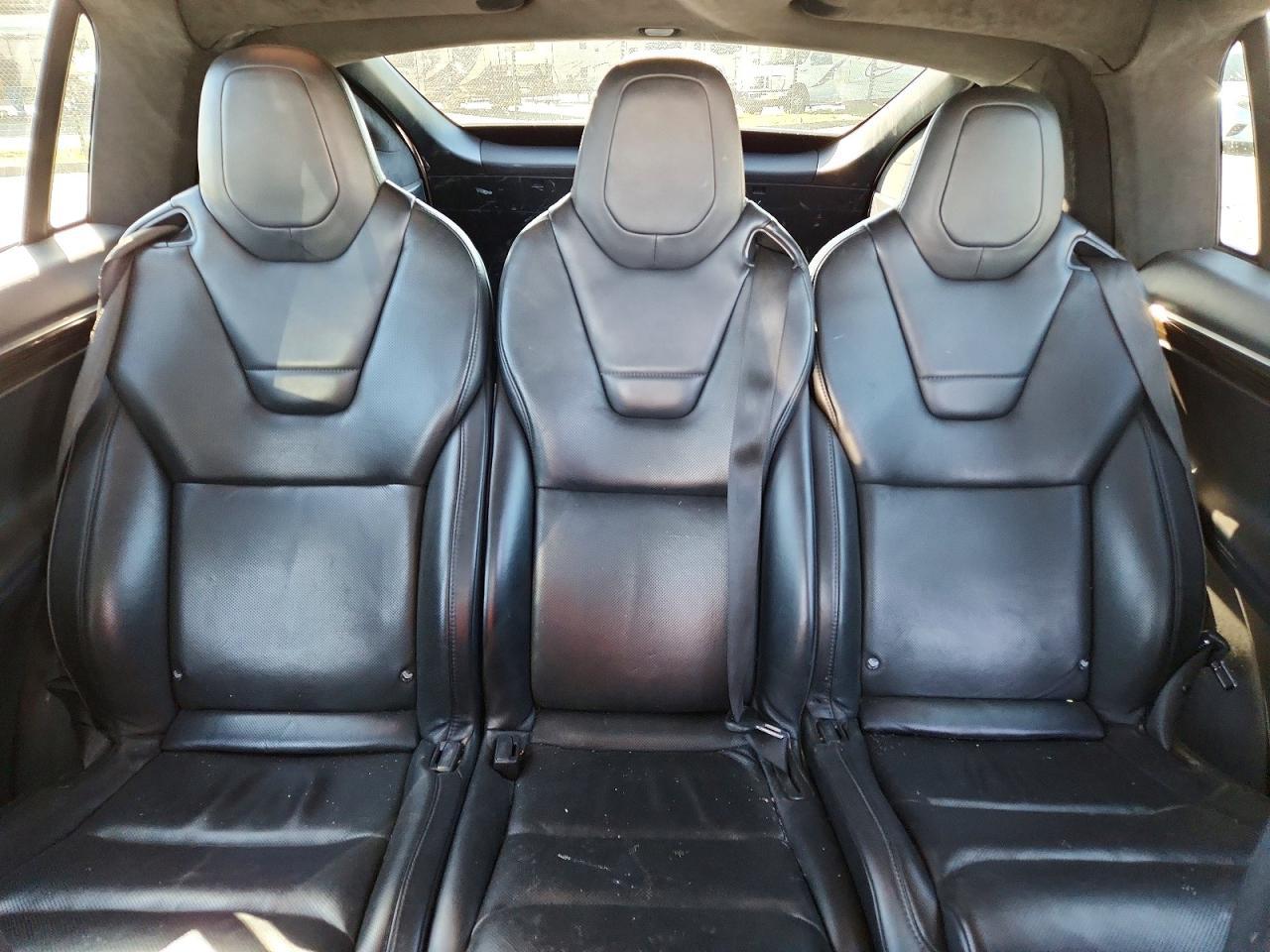 2016 Tesla Model X - zdjęcie 10