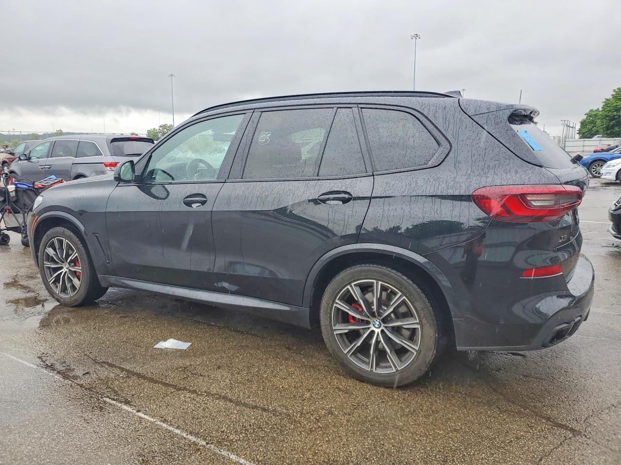 2021 BMW X5 M50I - zdjęcie 2