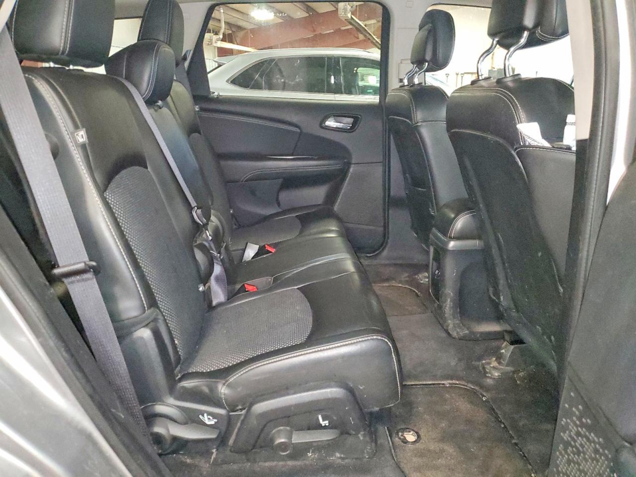 2017 Dodge Journey Crossroad - zdjęcie 11