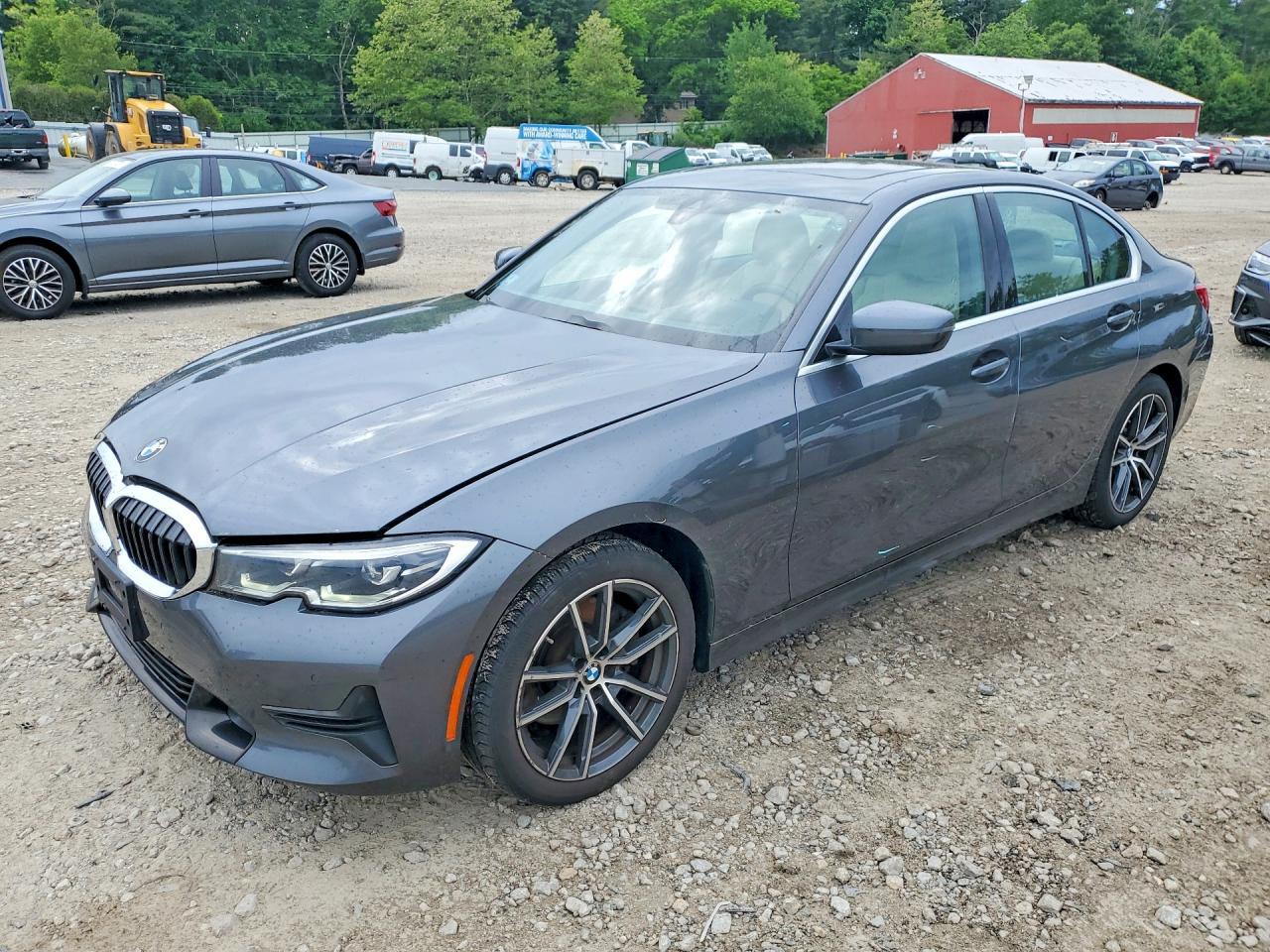2020 BMW 330Xi - zdjęcie główne