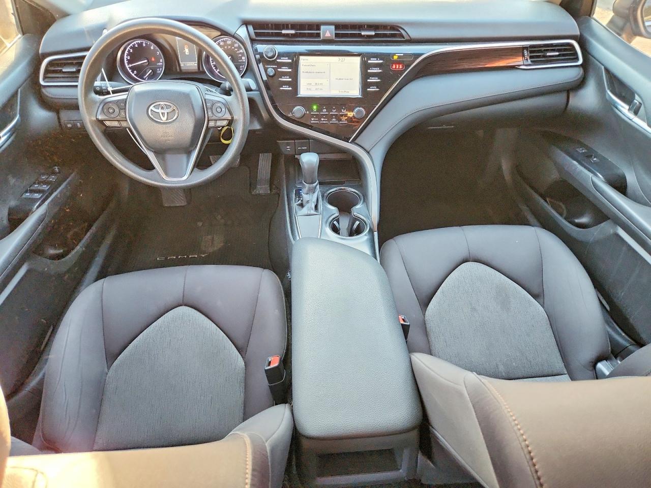 2018 Toyota Camry Le - zdjęcie 8