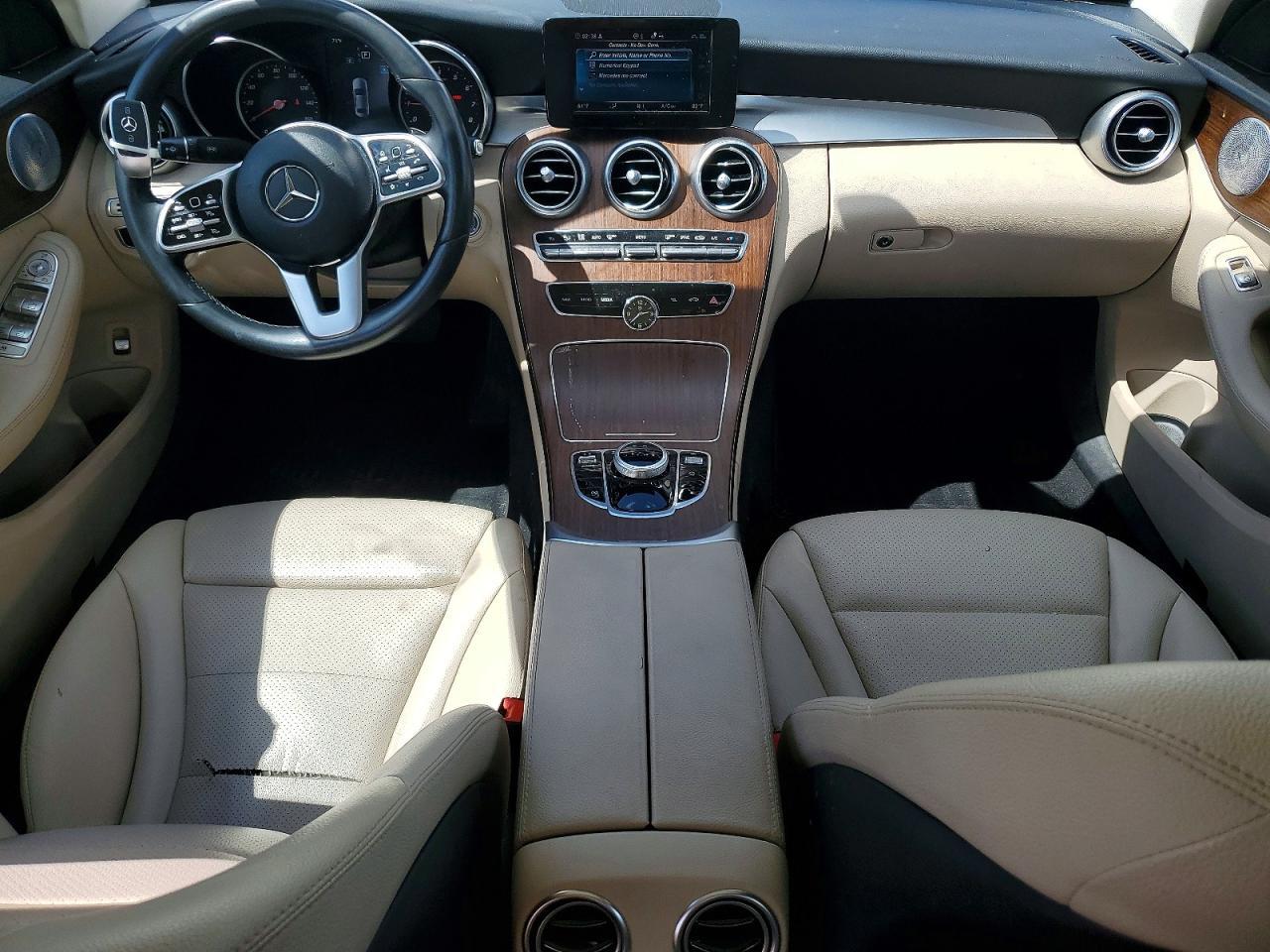 2019 Mercedes-Benz C 300 - zdjęcie 8