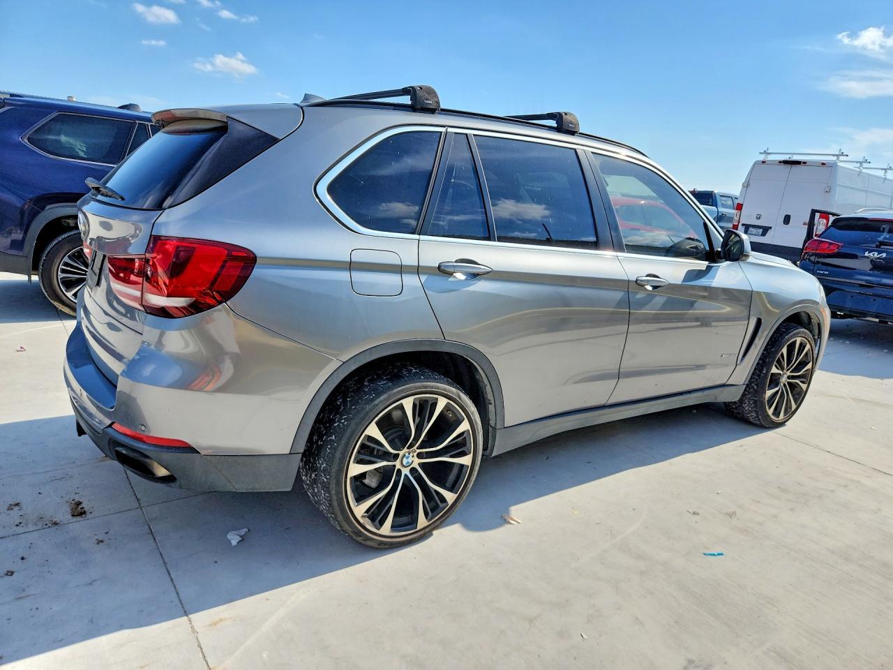 2015 BMW X5 xDrive50I - zdjęcie 3