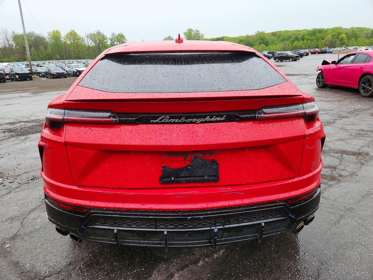 2022 Lamborghini Urus - zdjęcie 6