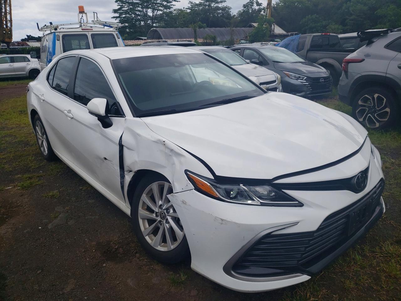 2023 Toyota Camry Le - zdjęcie 4