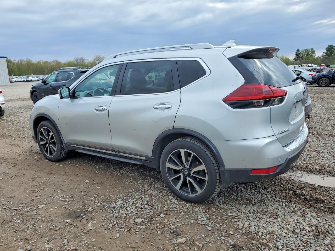 2019 Nissan Rogue Sl - zdjęcie 2