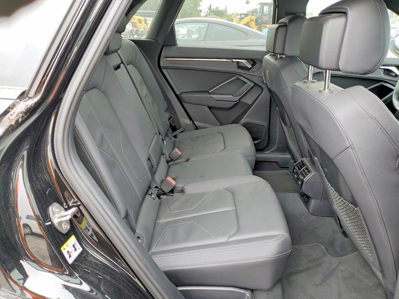 2025 Audi Q3 Premium S Line 45 - zdjęcie 11