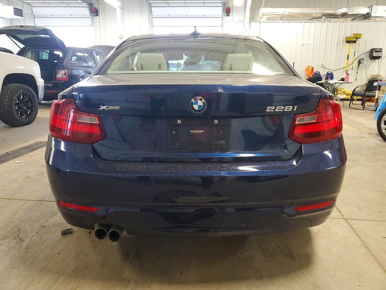 2015 BMW 228 Xi - zdjęcie 6