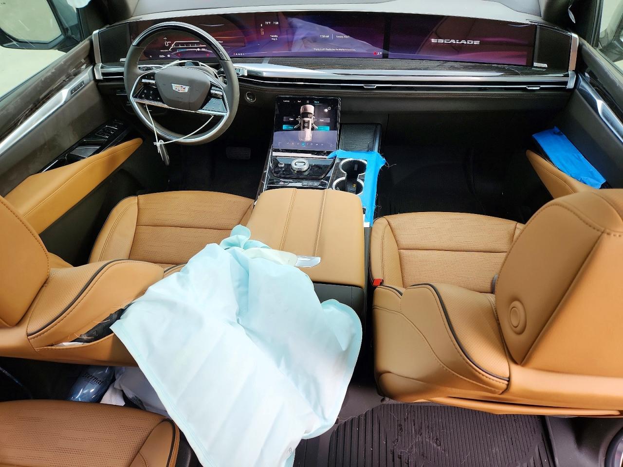 2026 Cadillac Escalade Luxury - zdjęcie 8