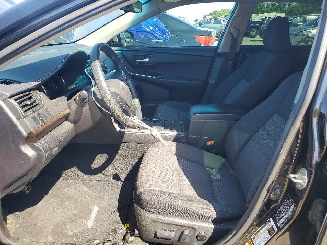 2016 Toyota Camry Le - zdjęcie 7