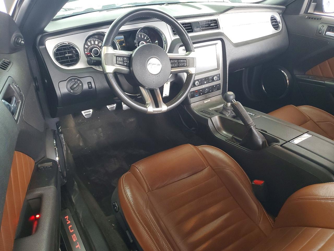 2014 Ford Mustang - zdjęcie 8