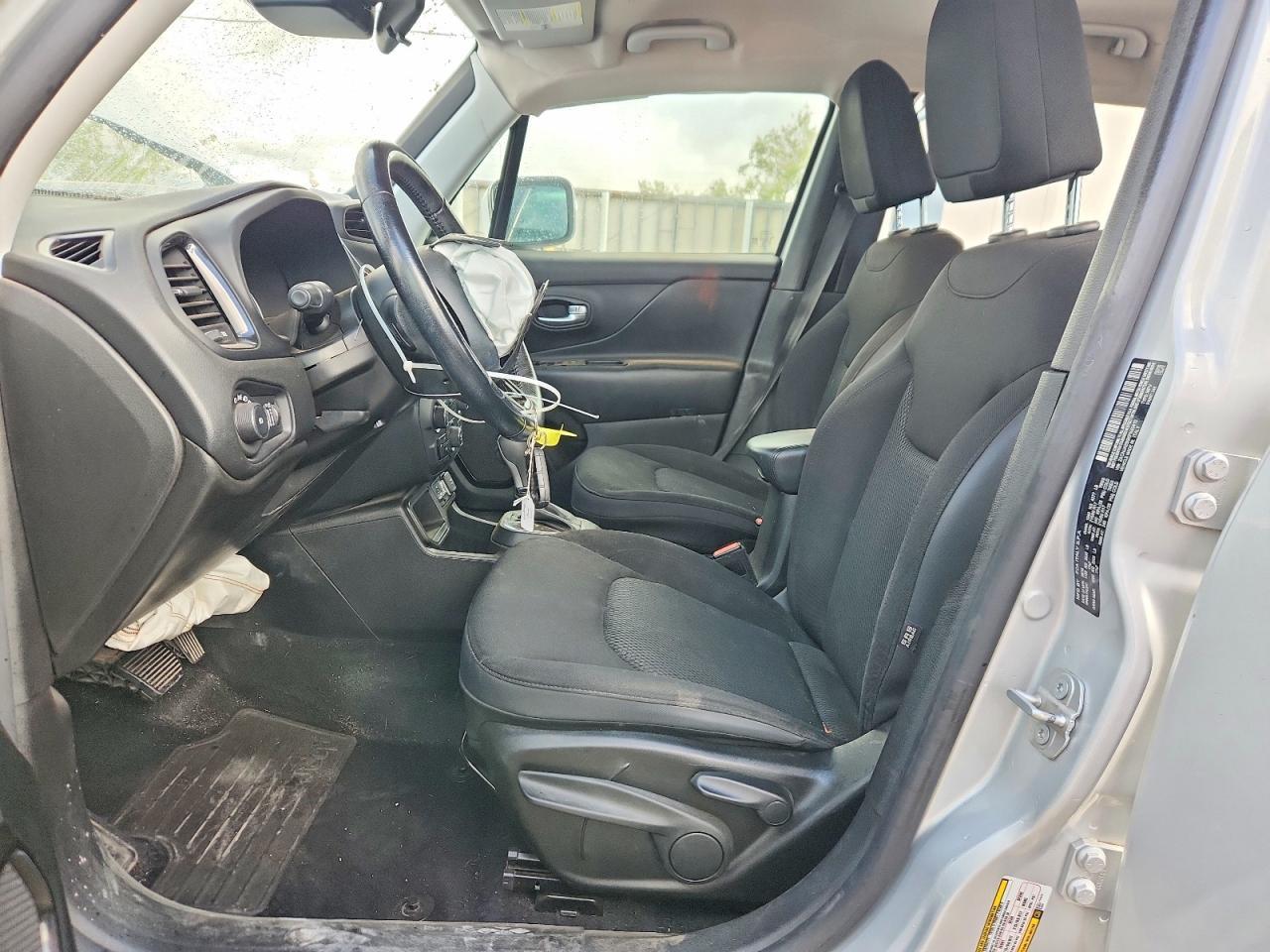 2019 Jeep Renegade Latitude - zdjęcie 7