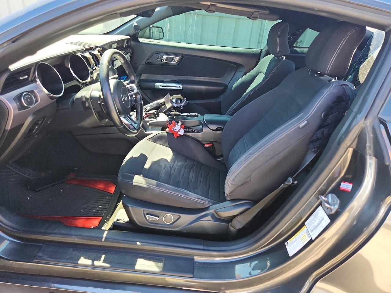 2016 Ford Mustang - zdjęcie 7