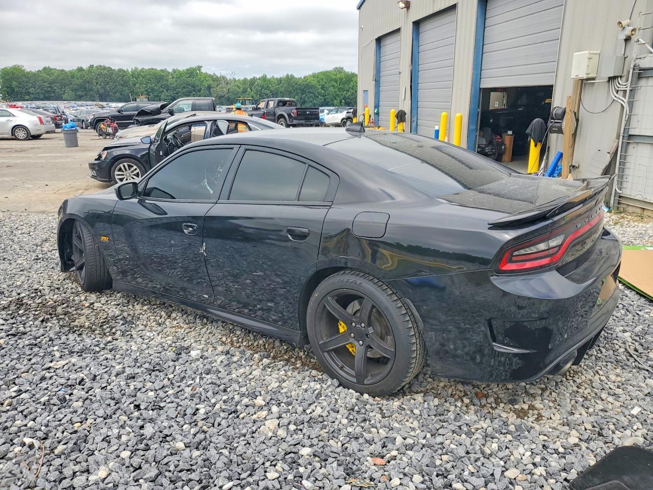 2019 Dodge Charger Scat Pack - zdjęcie 2