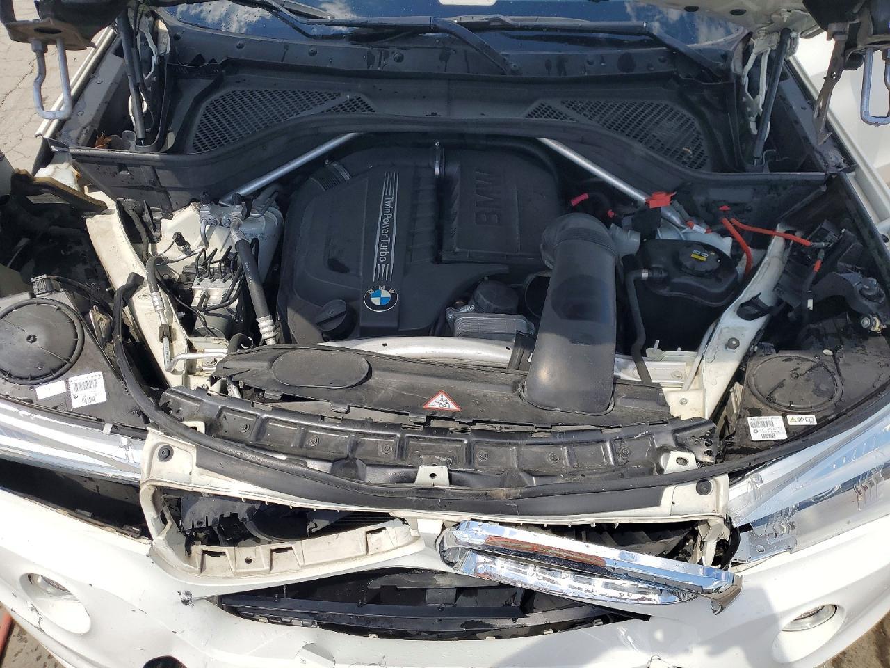 2016 BMW X5 xDrive35I - zdjęcie 12