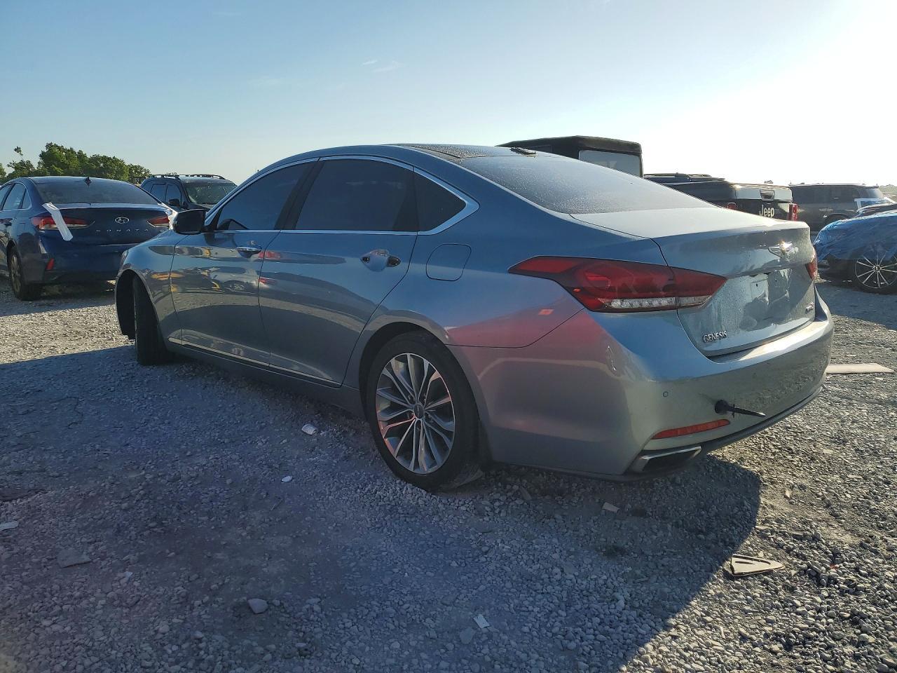 2015 Hyundai Genesis 3.8L - zdjęcie 2