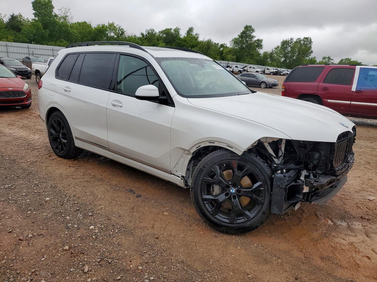 2022 BMW X7 xDrive40I - zdjęcie 4