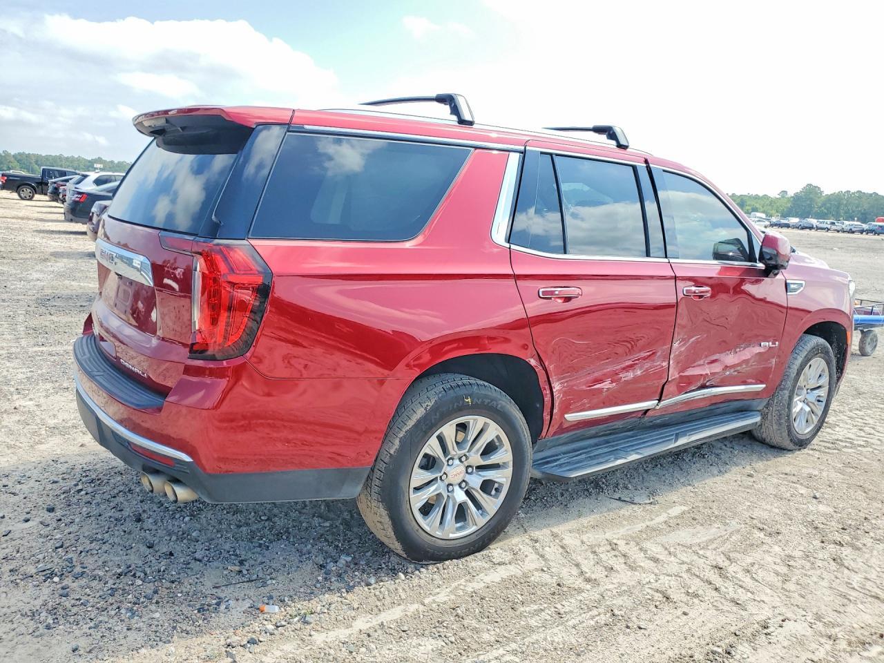 2023 GMC Yukon Denali - zdjęcie 3