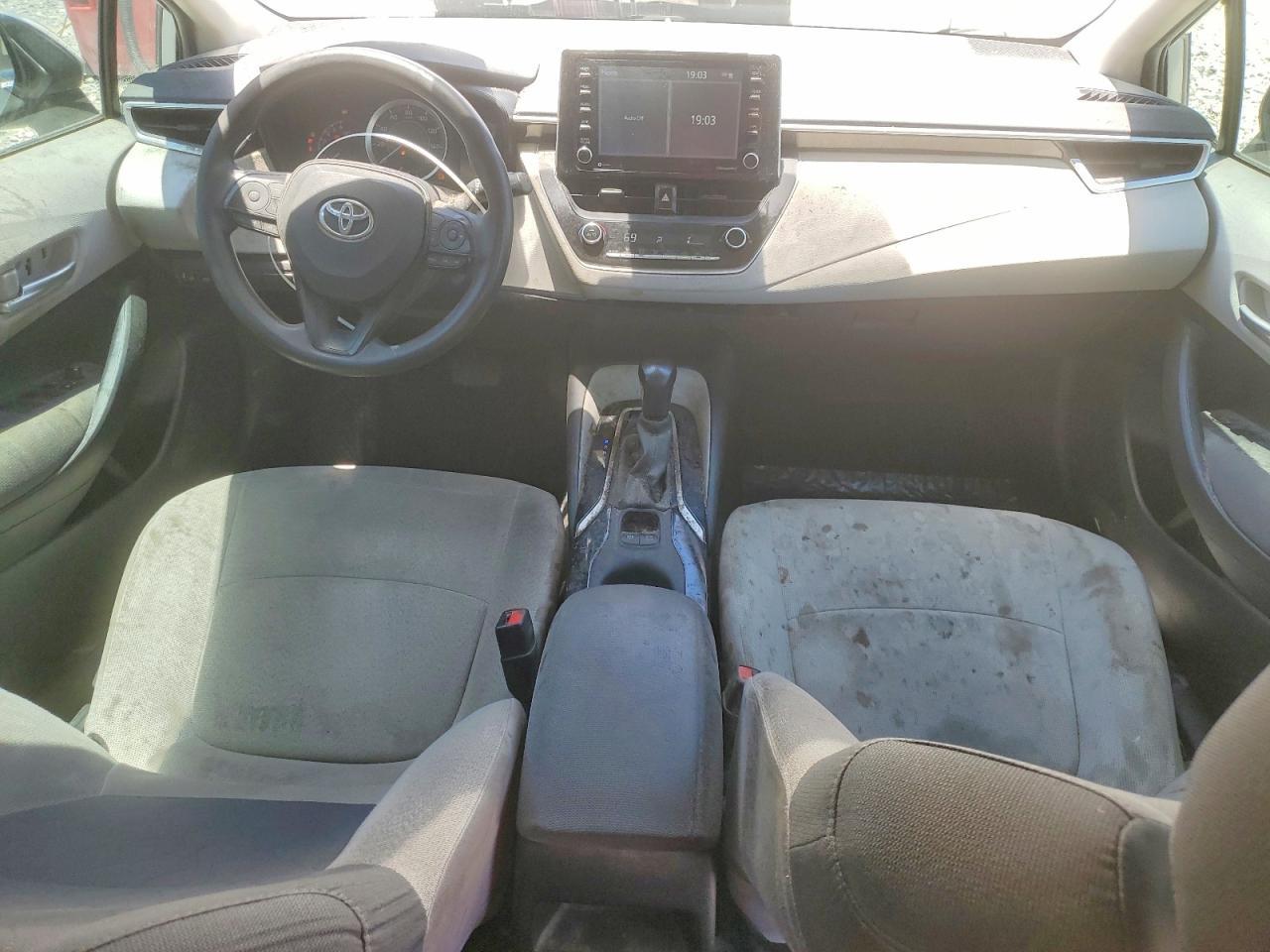 2021 Toyota Corolla Le - zdjęcie 8