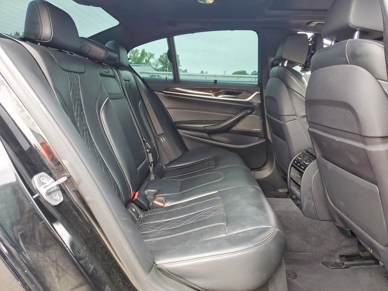 2019 BMW Seria 5 540i - zdjęcie 10