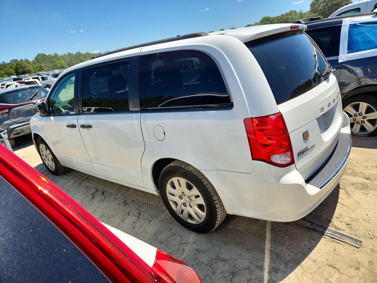 2019 Dodge Grand Caravan Se - zdjęcie 2