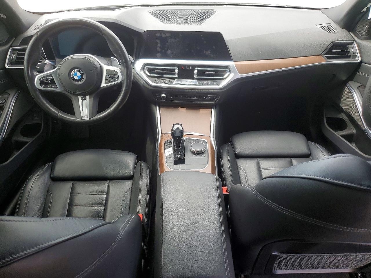 2020 BMW 330I - zdjęcie 8