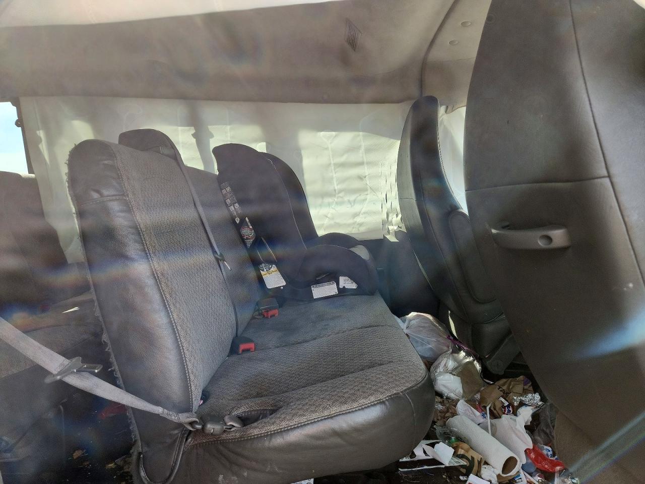 2013 Chevrolet Express - zdjęcie 11