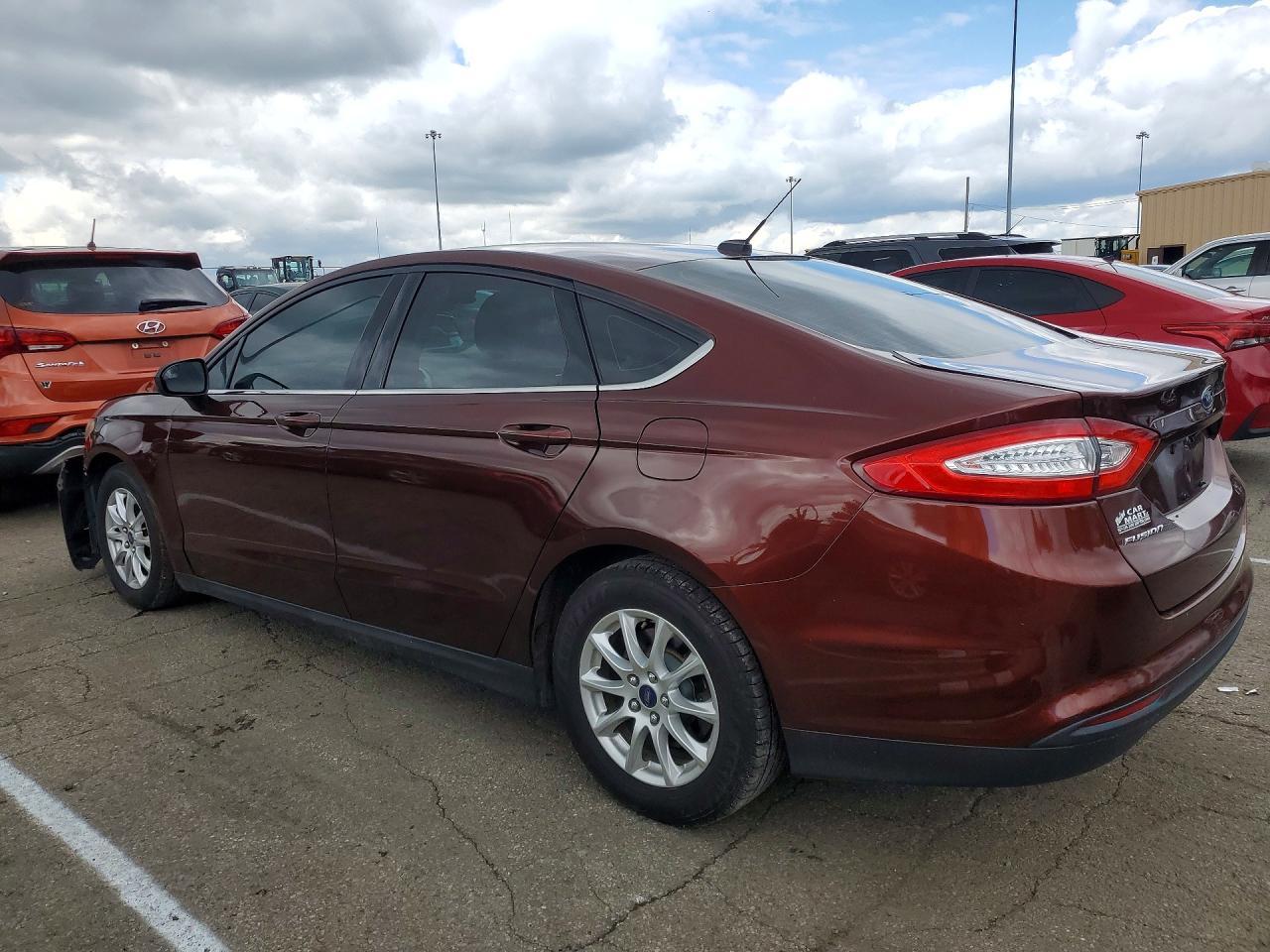 2016 Ford Fusion S - zdjęcie 2