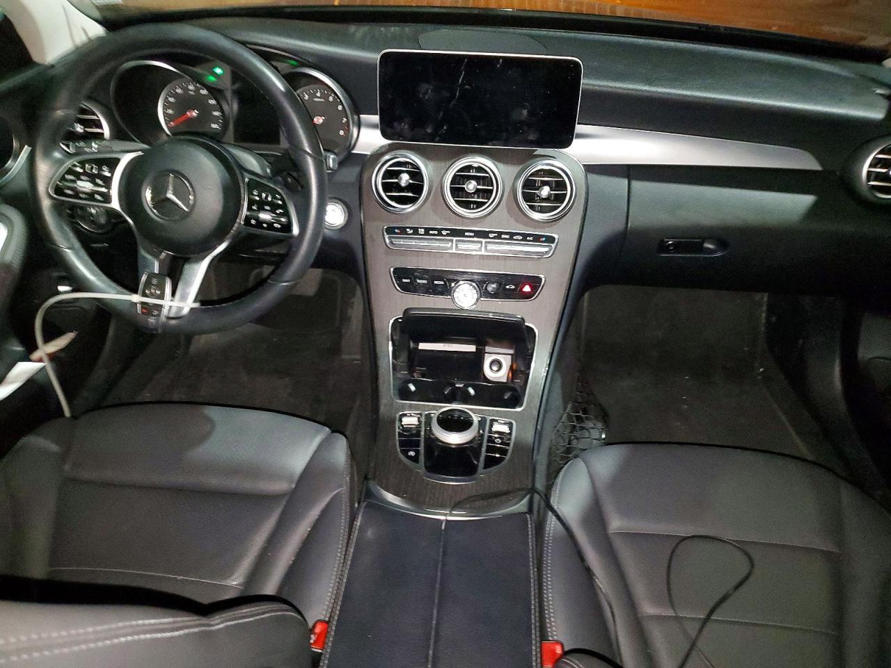 2019 Mercedes-Benz C 300 - zdjęcie 8