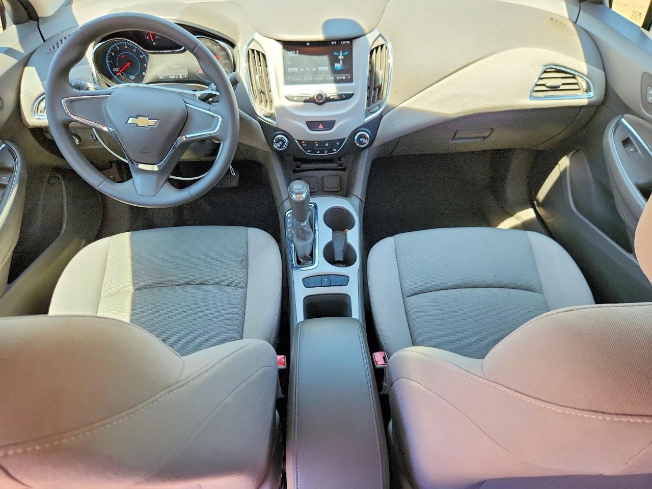 2016 Chevrolet Cruze Ls - zdjęcie 8