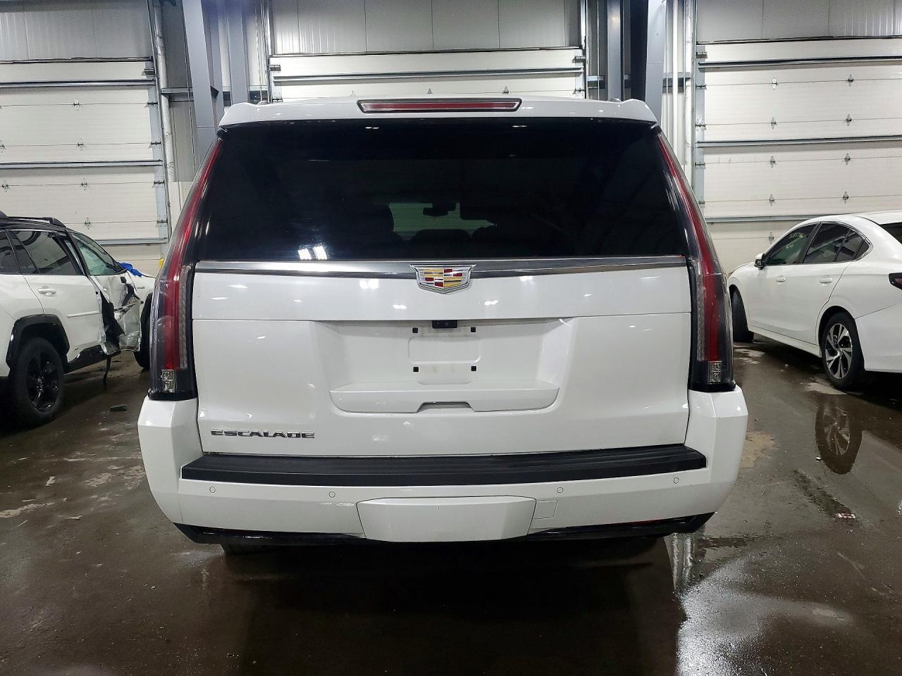 2017 Cadillac Escalade Esv Luxury - zdjęcie 6