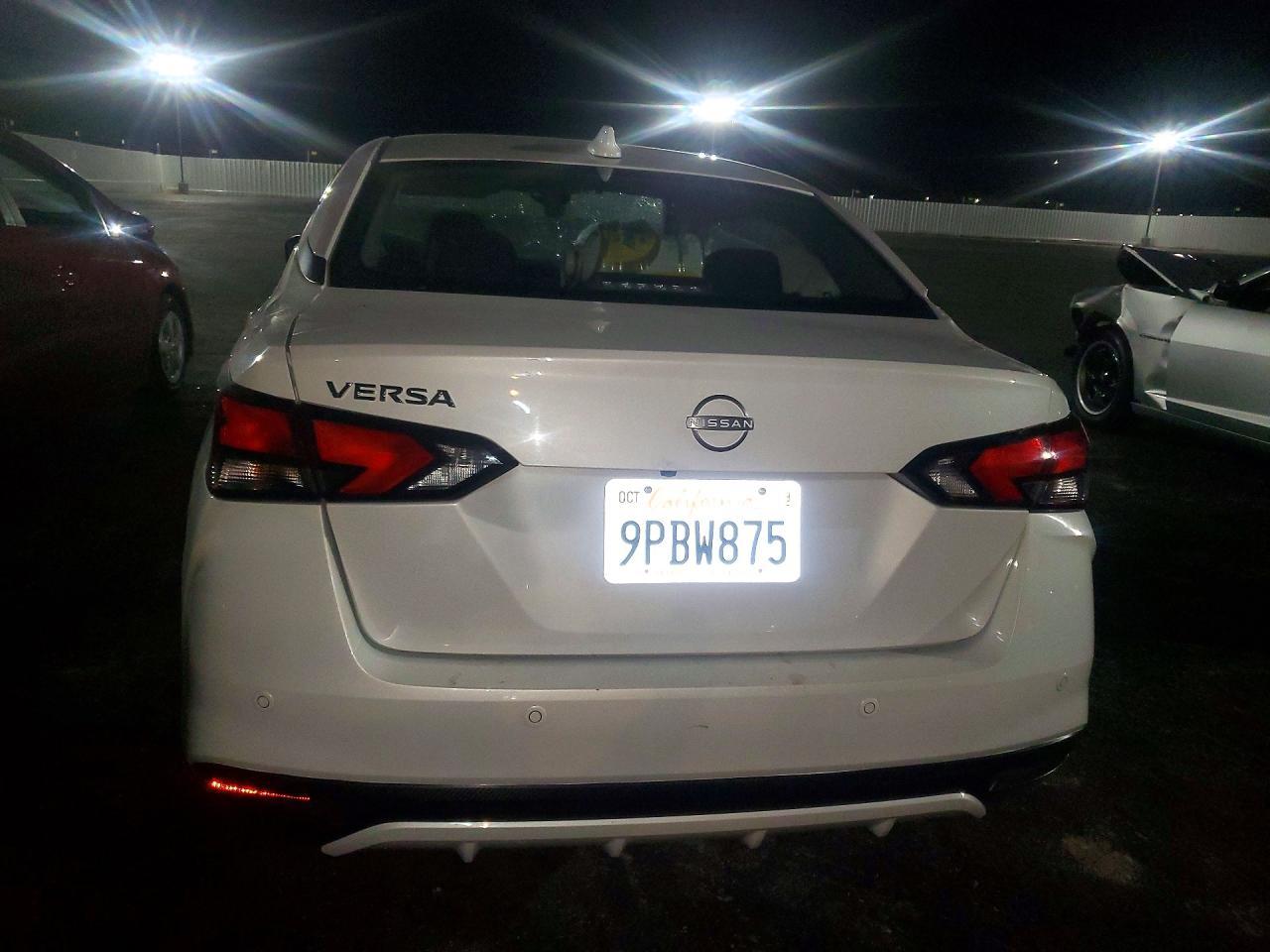 2025 Nissan Versa Sv - zdjęcie 6