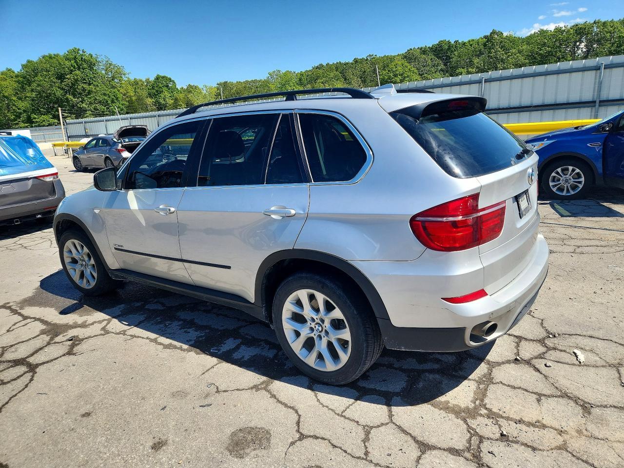 2013 BMW X5 xDrive35I - zdjęcie 2