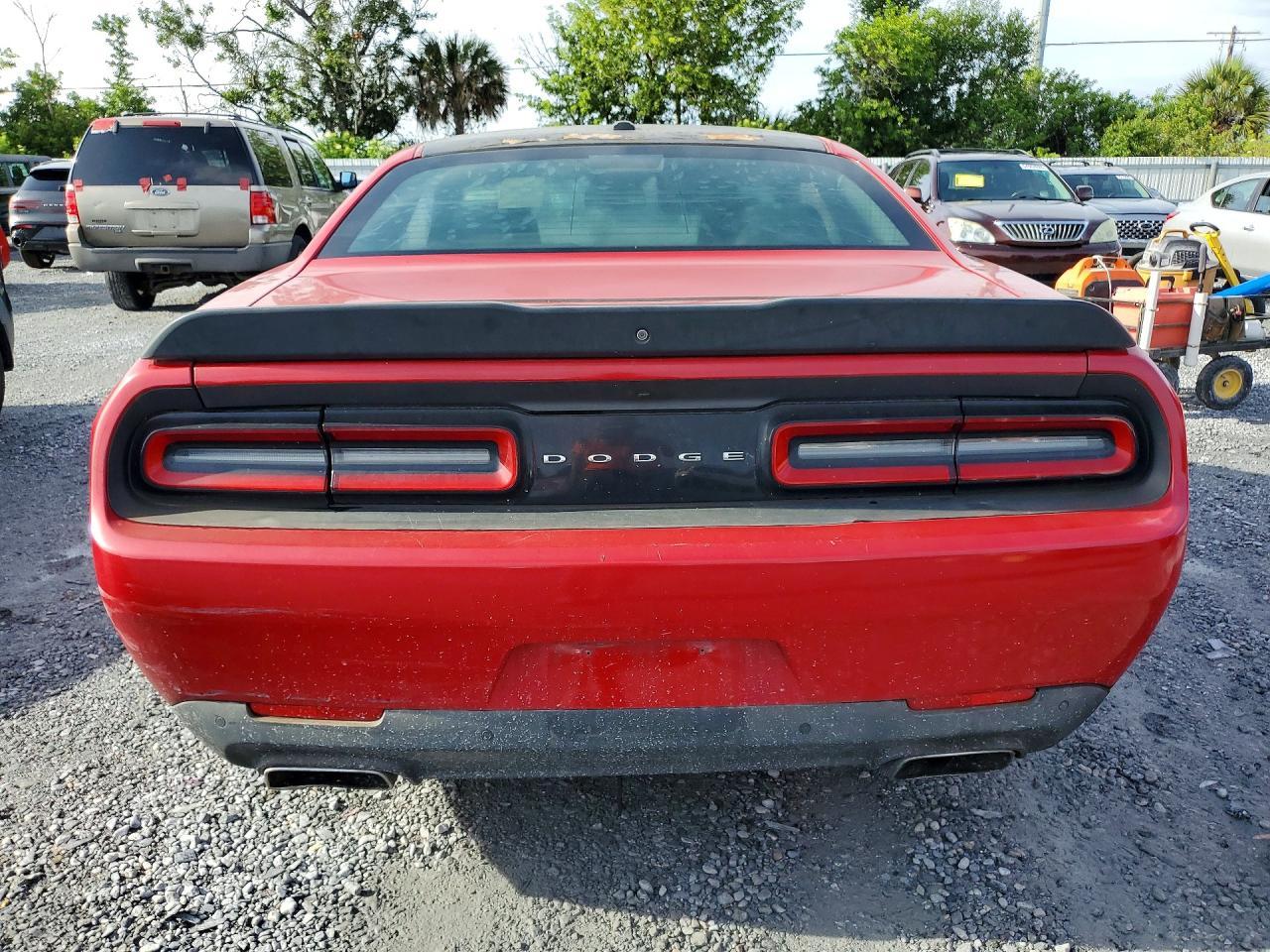 2016 Dodge Challenger R - zdjęcie 6