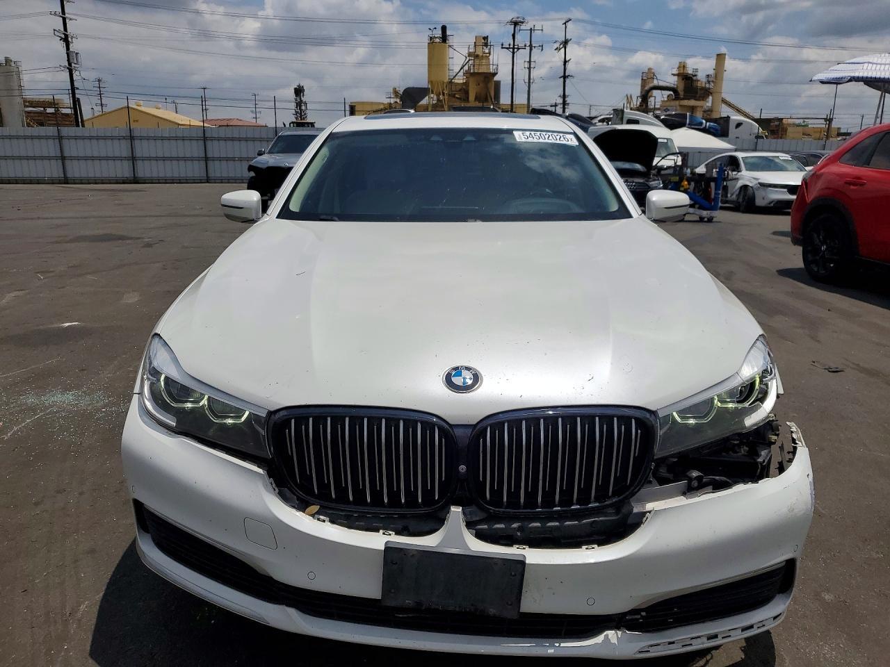 2019 BMW 740 I - zdjęcie 5
