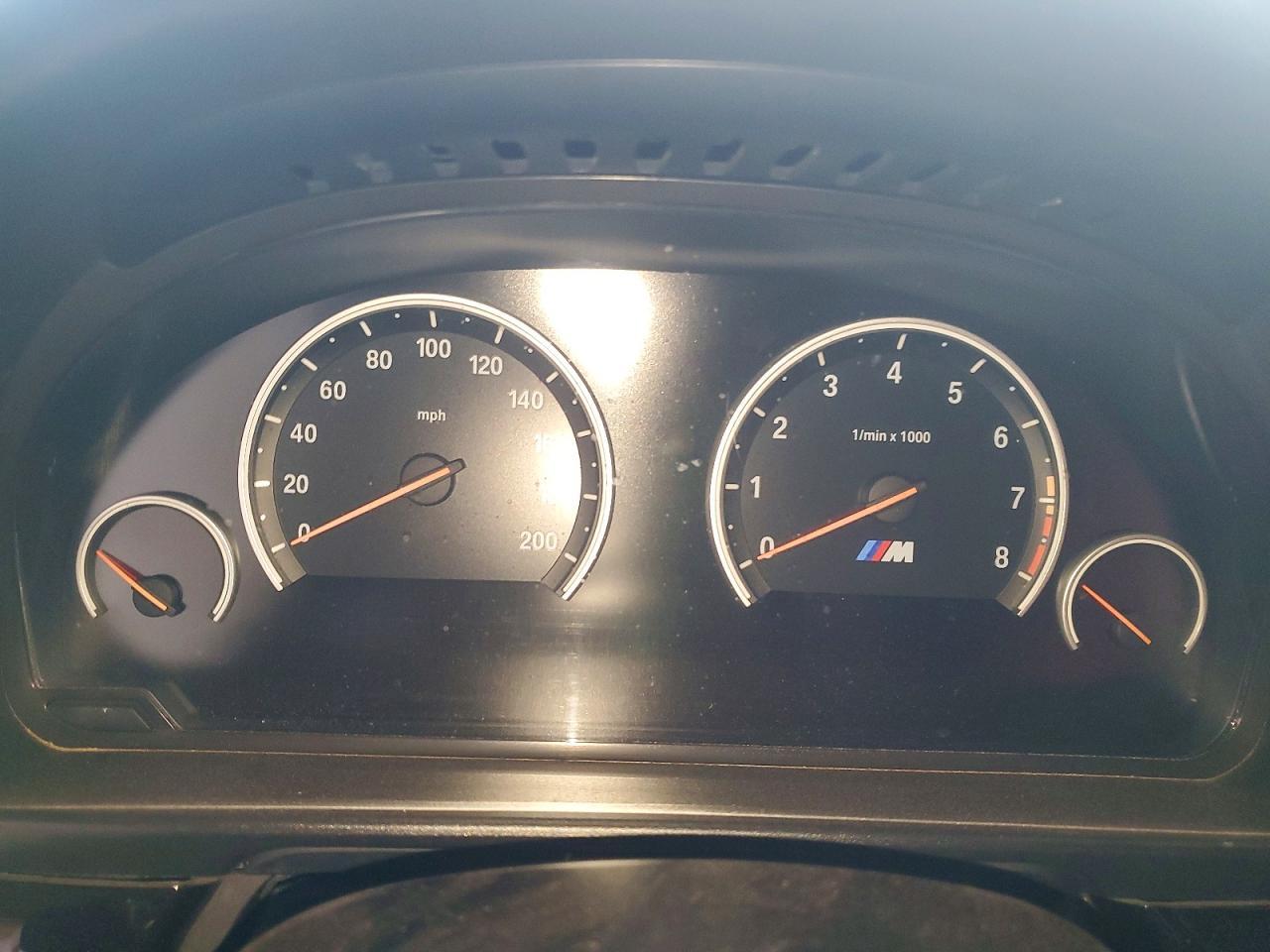 2013 BMW M5 - zdjęcie 9