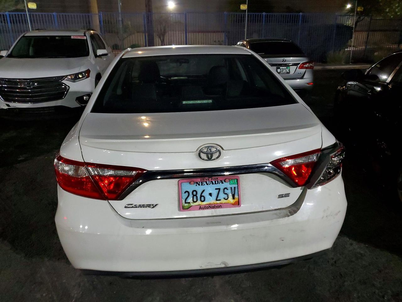2017 Toyota Camry Se - zdjęcie 6