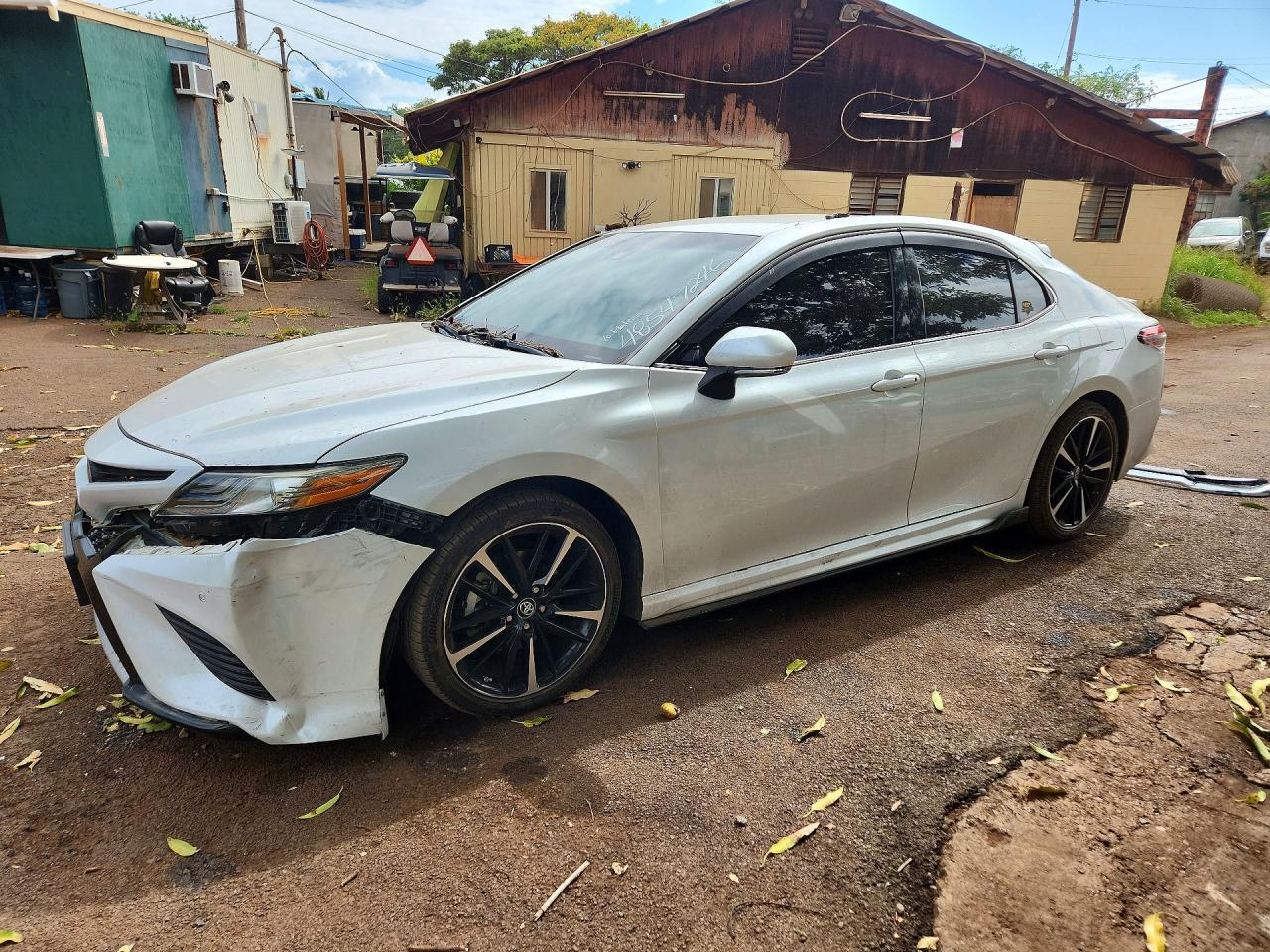 2018 Toyota Camry Xse - zdjęcie główne