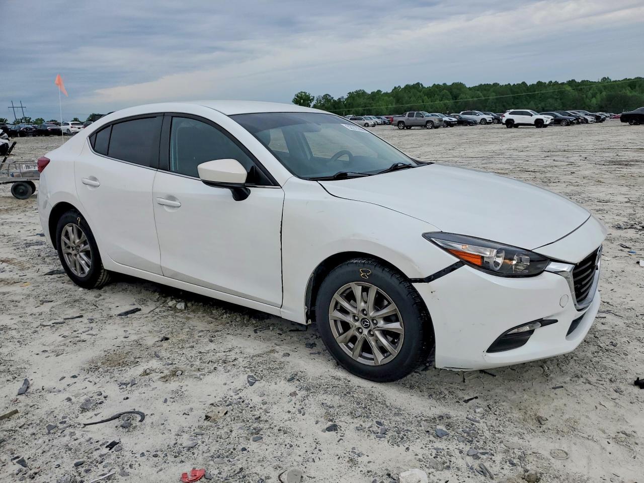2017 Mazda 3 Sport - zdjęcie 4