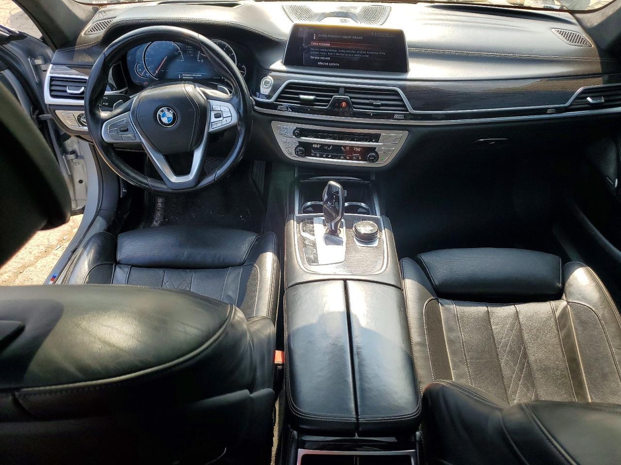 2016 BMW 750 I - zdjęcie 8